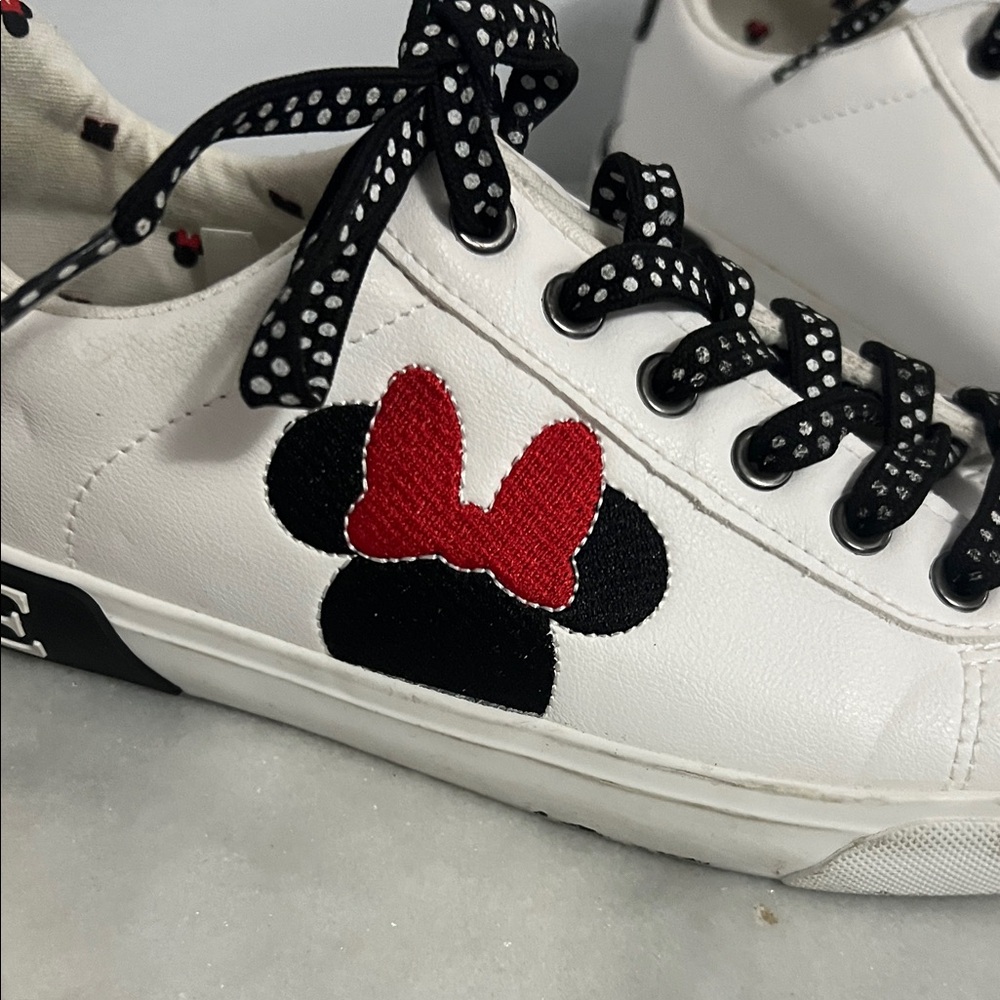Minnie mouse Women's White and Black Athletic Shoes - Picture 2 of 6